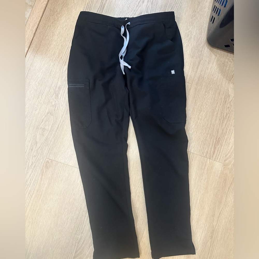 Figs- Yola Skinny Scrub Pants- Black- medium